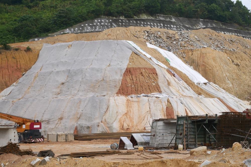geotextiles, dams, embankment dams, construction