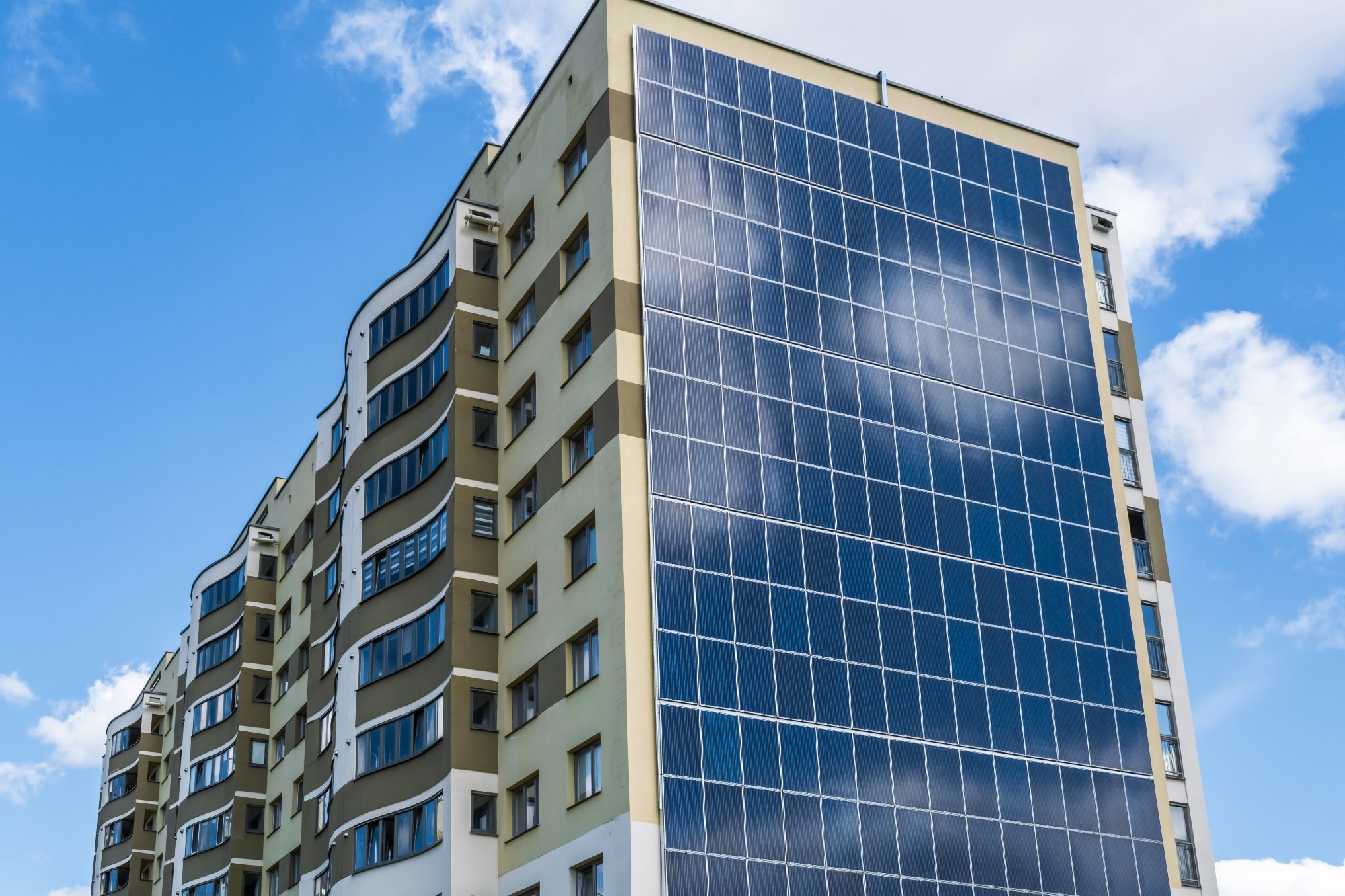 Integrating Renewable Energy Systems in Green Buildings