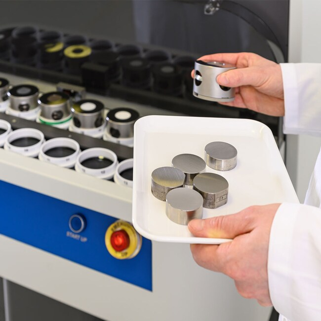 ARL X900 Simultaneous/Sequential XRF Spectrometer.