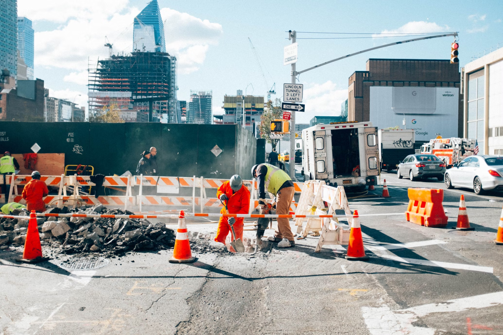 Construction Industry Aims for 30 % CO2 Reduction by 2030: Expert Explains How to Advance Sustainability