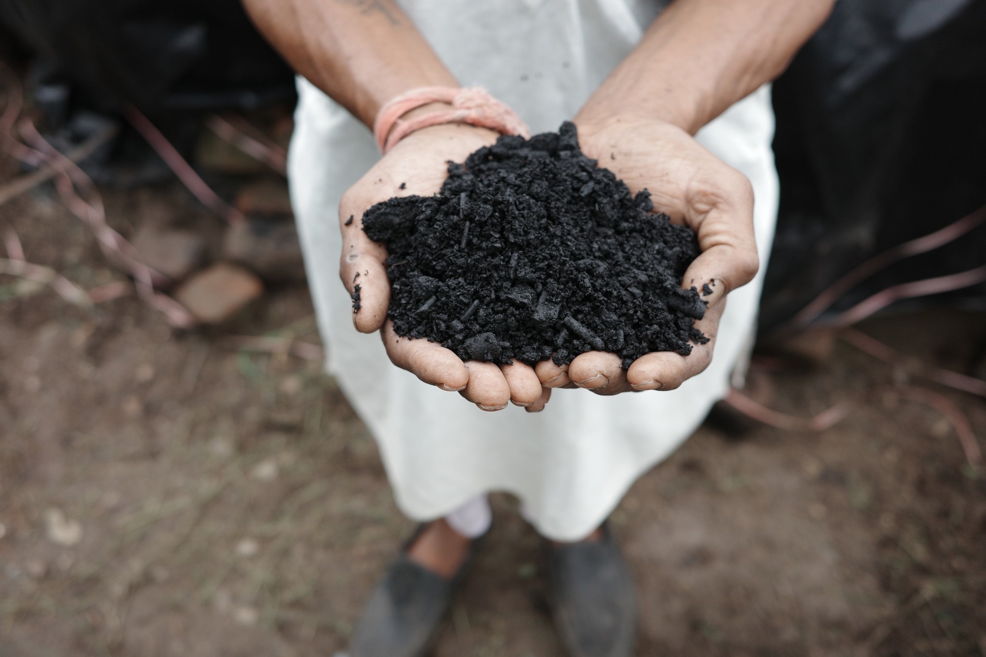 Researchers Explore Biochar from Agricultural Waste as a Sustainable Cement Alternative in UHPC