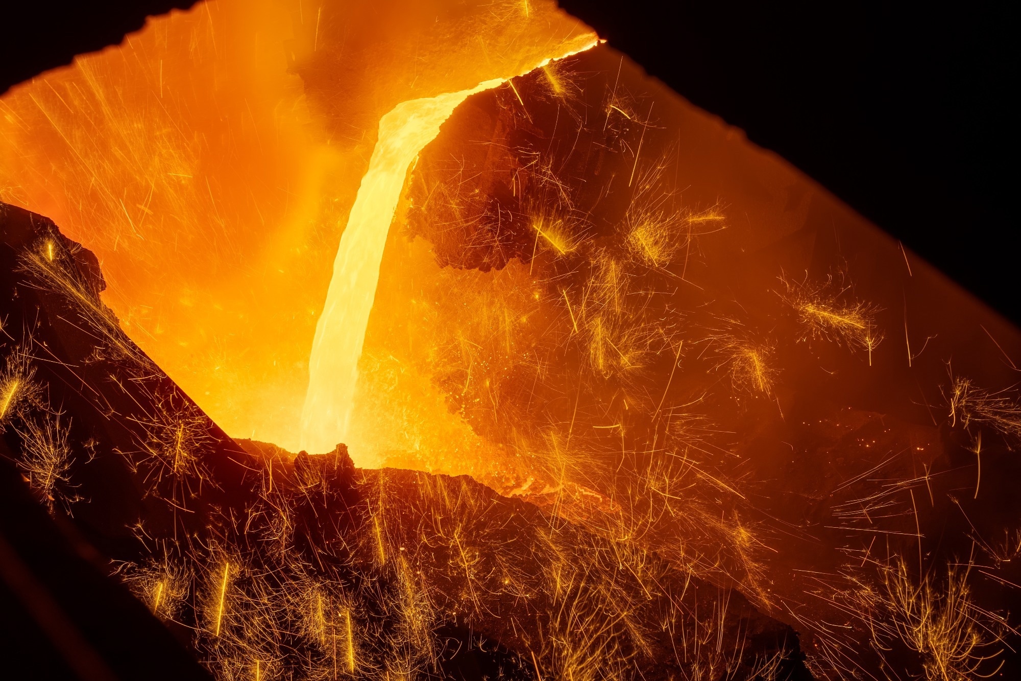 Iron and slag tapping from blast furnace