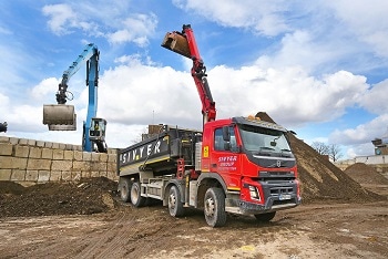 Sivyer’s Construction Materials Tipper Fleet Benefits from Ground-Breaking Freeway System  