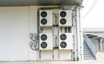 Advanced Glazing Systems Reduce Building Cooling Energy Demand